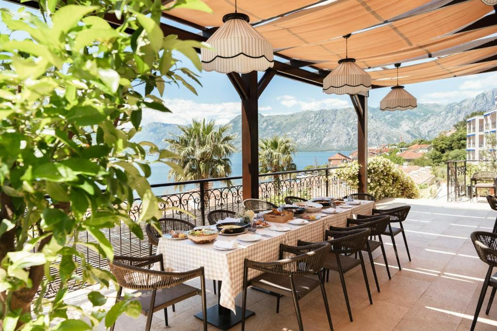 Huma Kotor Bay (Ex. Allure Palazzi Kotor Bay) 5*