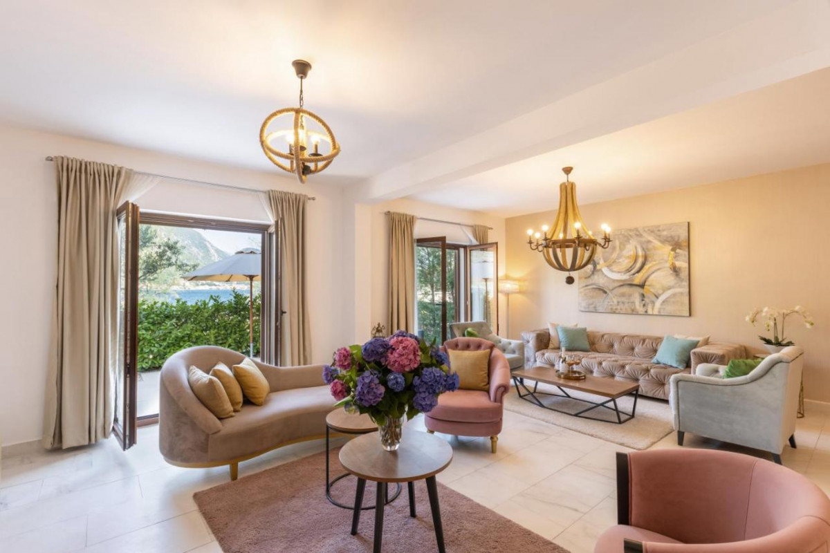 Huma Kotor Bay (Ex. Allure Palazzi Kotor Bay) 5*