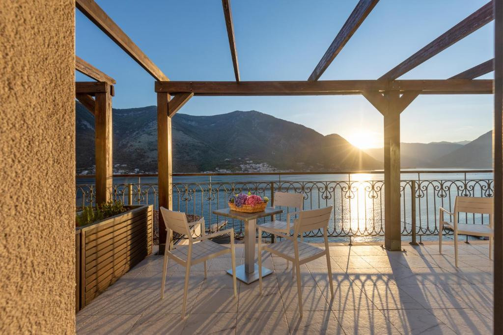Huma Kotor Bay (Ex. Allure Palazzi Kotor Bay) 5*