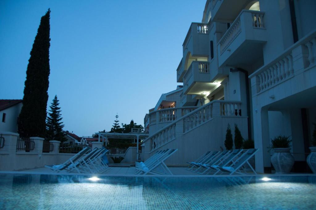 Kredo 4*