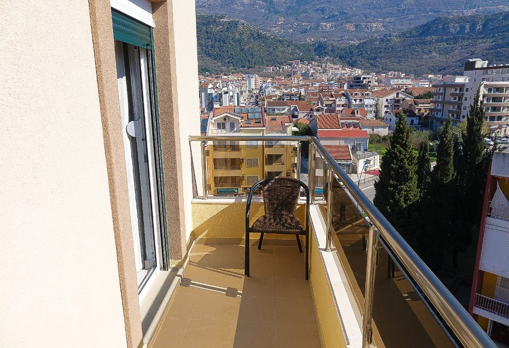 Banbus Apartments  3*