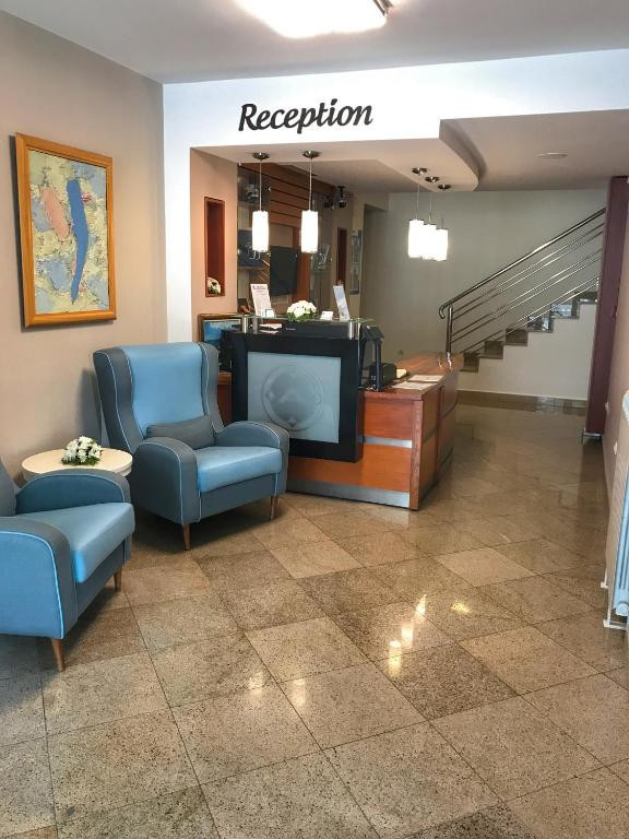 Anita 3*