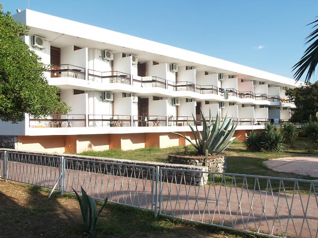 Kamelija 2*