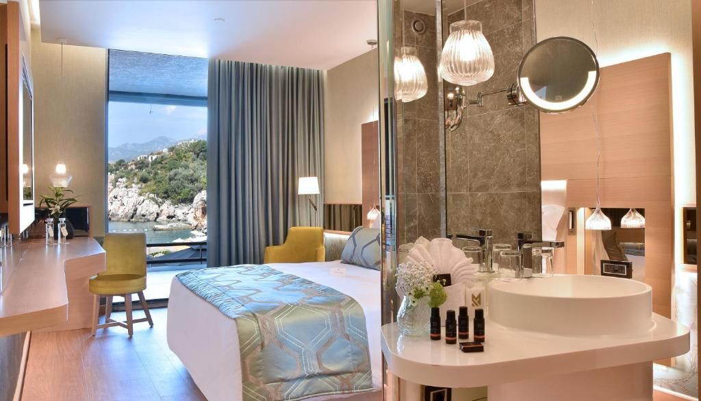 Maestral Resort & Casino 5*