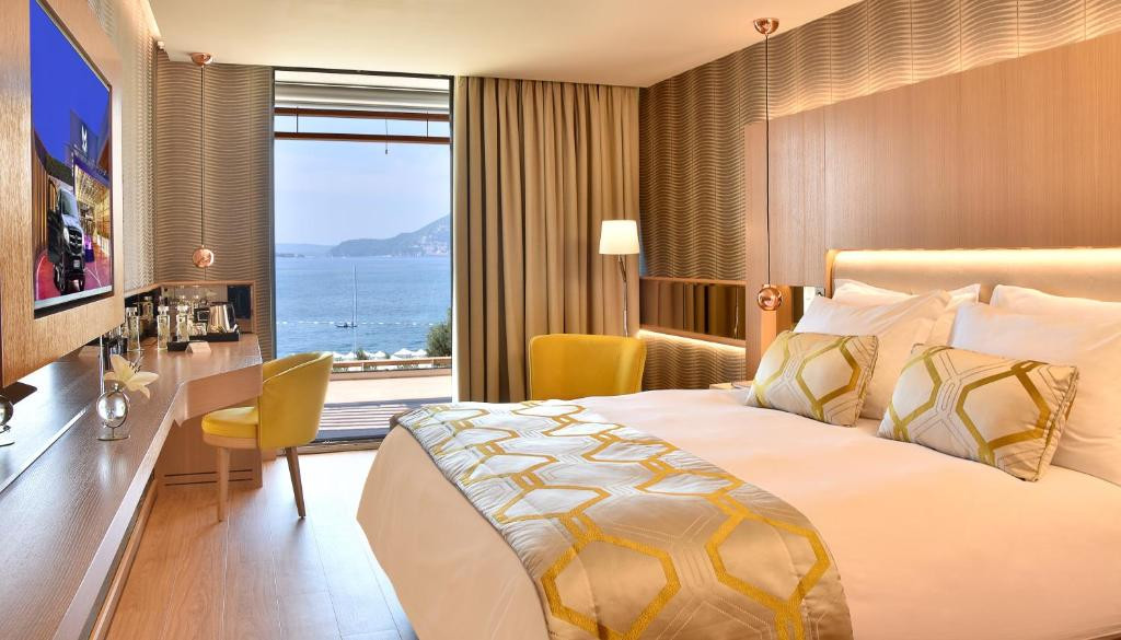 Maestral Resort & Casino 5*