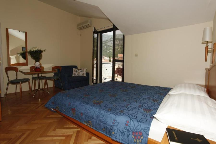 Perovic 3*