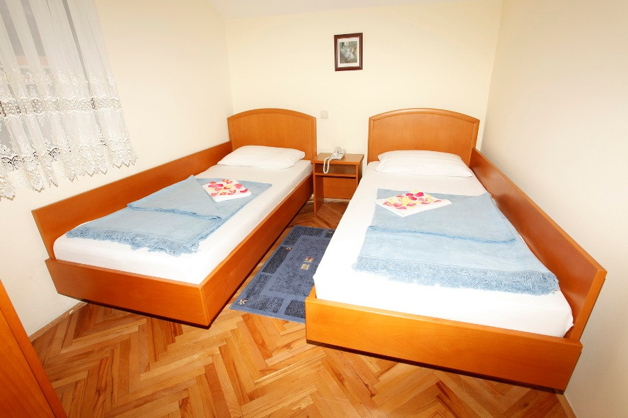 Perovic 3*