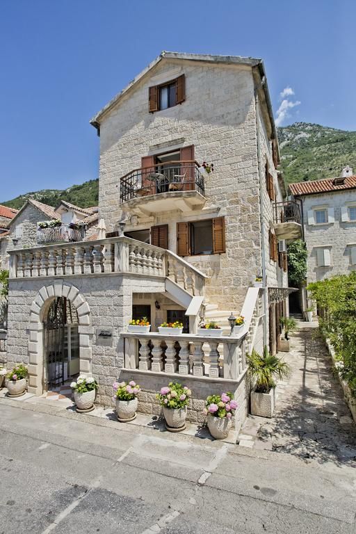 Admiral Hotel 3*