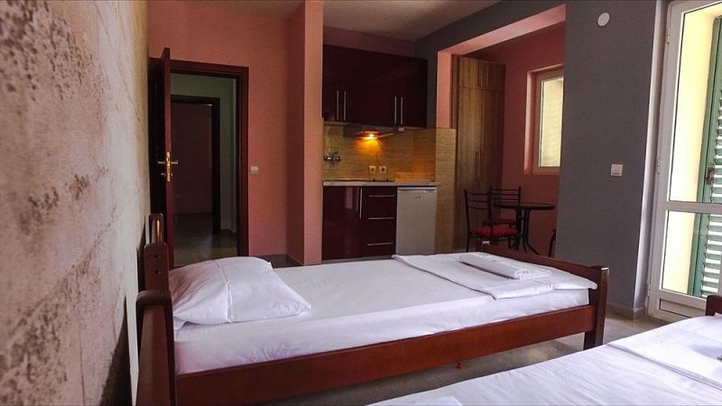 Banbus Apartments  3*