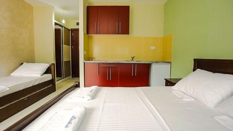 Banbus Apartments  3*