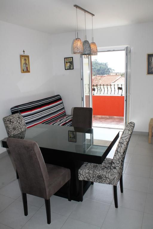 Apartment Ana 3*