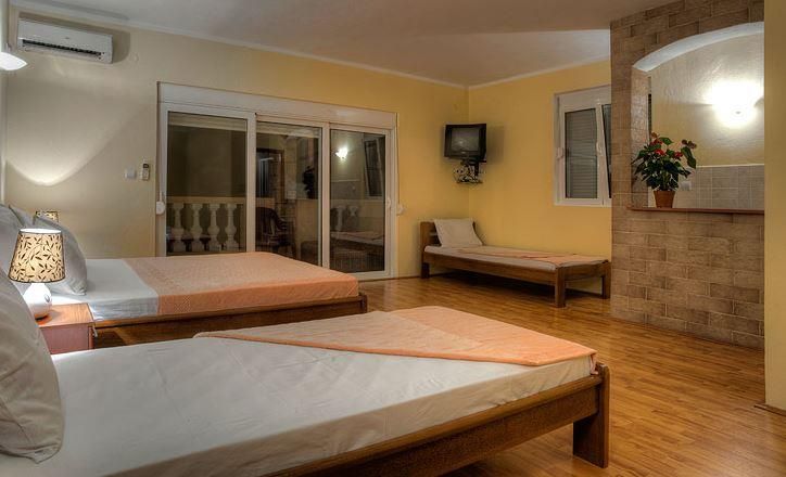 Castellamare Residence 3*