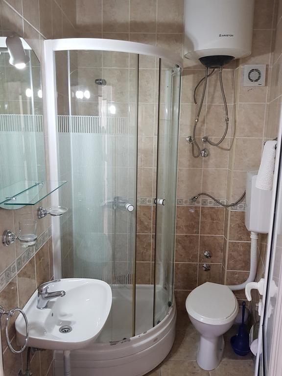 Dana Small Hotel 3*