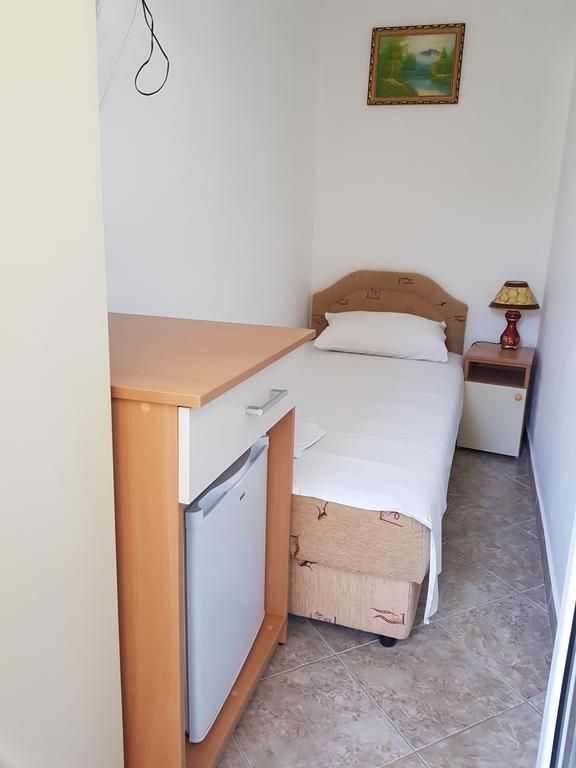 Dana Small Hotel 3*