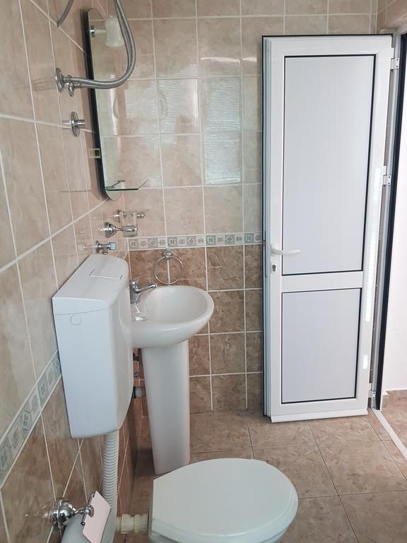 Dana Small Hotel 3*