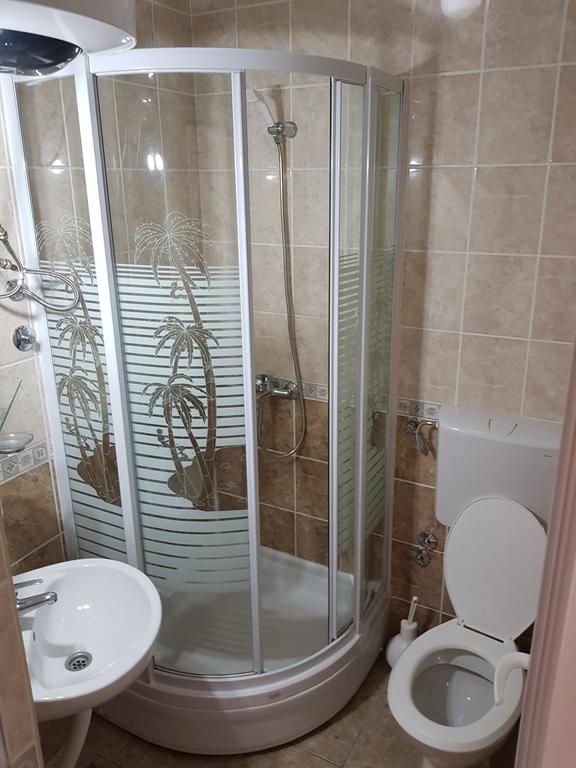Dana Small Hotel 3*