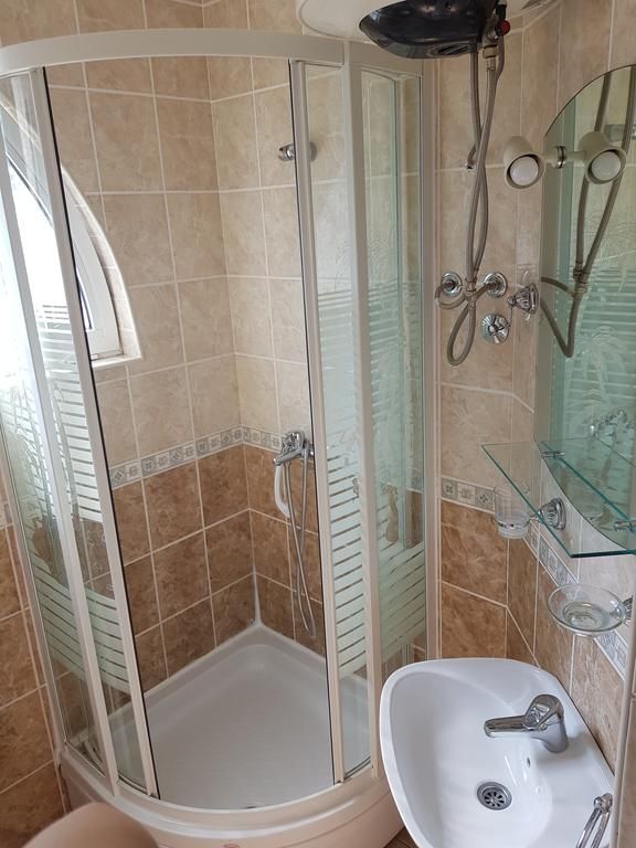 Dana Small Hotel 3*