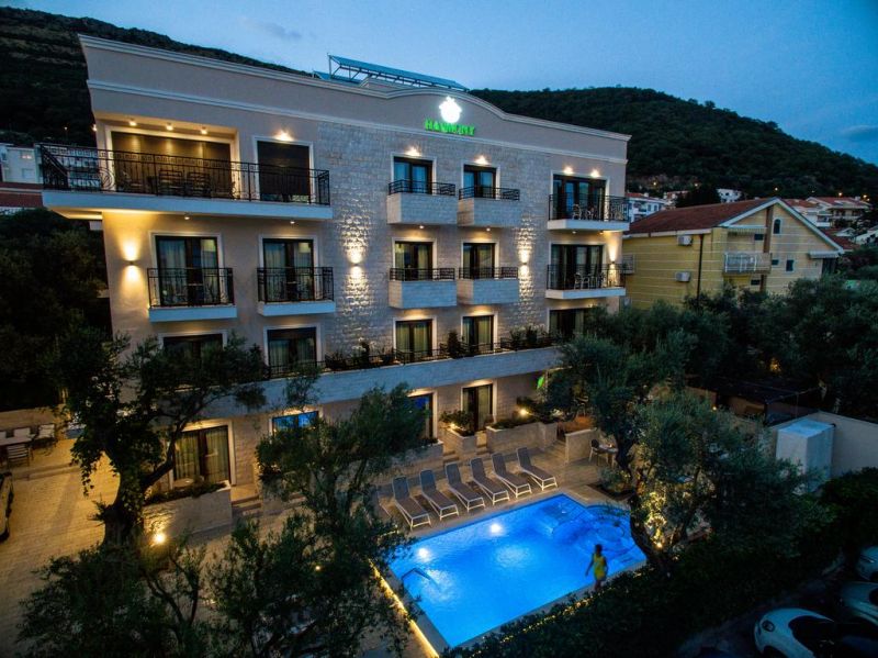 Harmony 4*