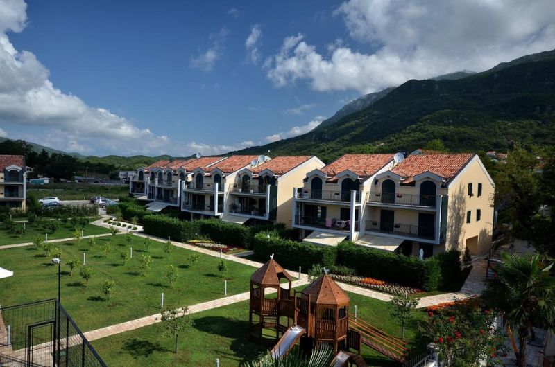 Holiday Home De Luxe 4*