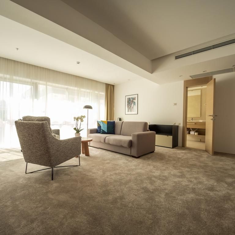 Hotel Harmonia By Dukley 4*