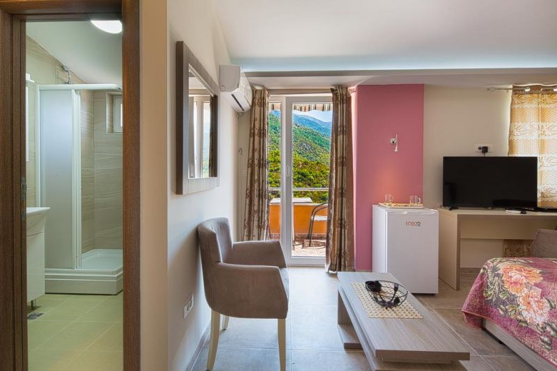 Ivanovici Guest House 3*