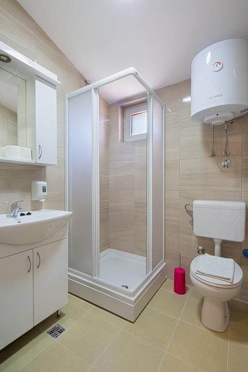 Ivanovici Guest House 3*