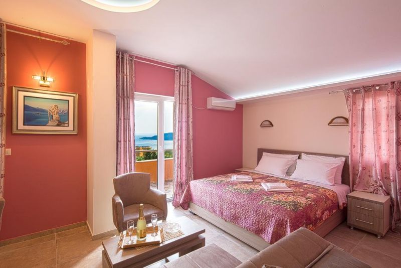 Ivanovici Guest House 3*