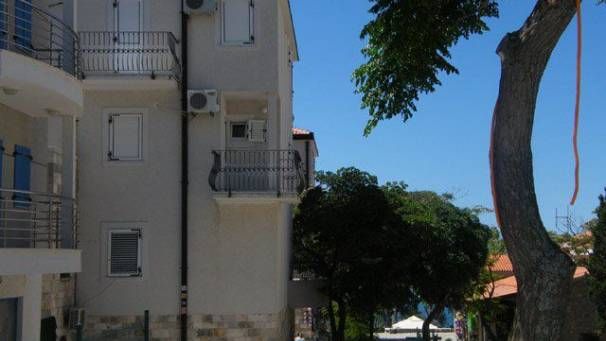 Kaca Apartments 2*