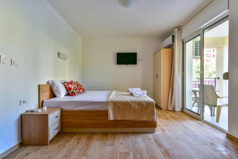 Kopitovic 3*
