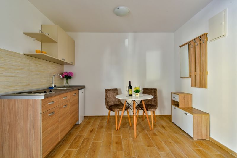 Kopitovic 3*