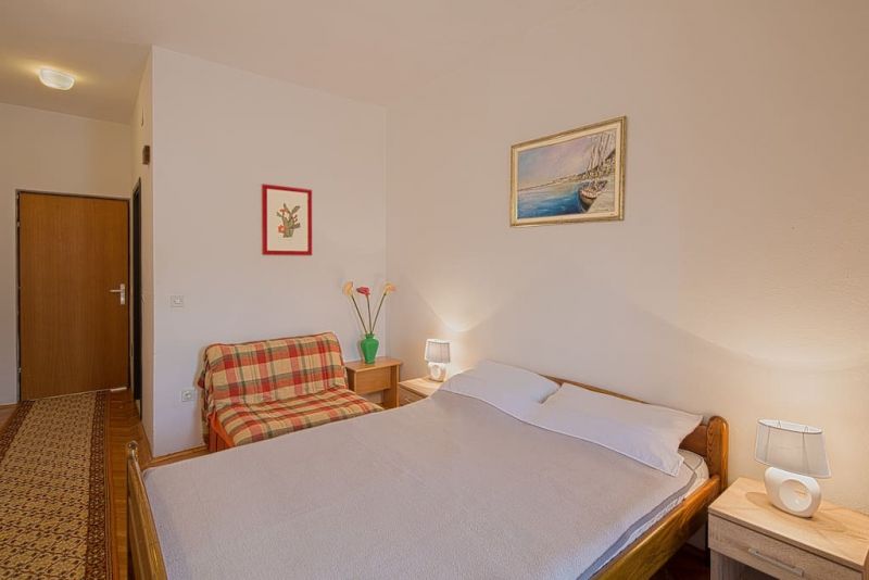 Madra Apartments 3*