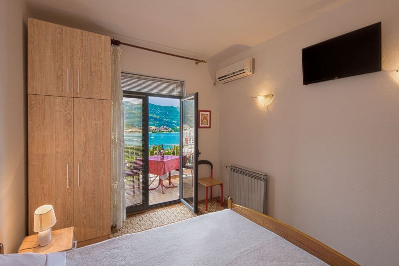 Madra Apartments 3*