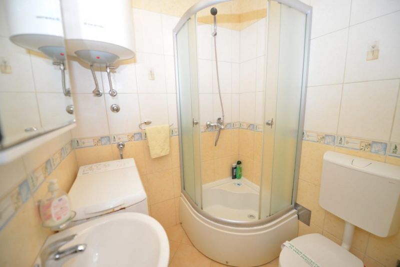 Dobrota Popovic Apartments 4*