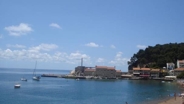 Seashore Apartments  2*