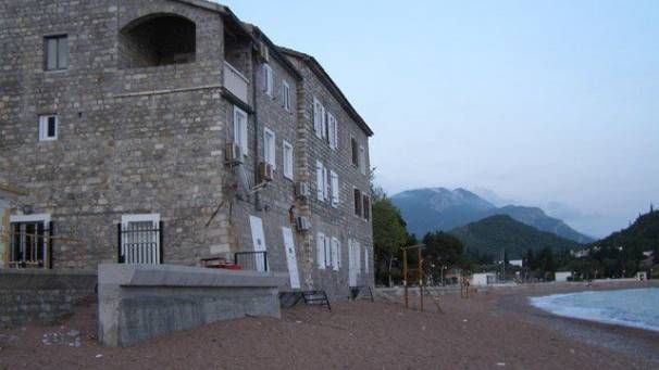 Seashore Apartments  2*