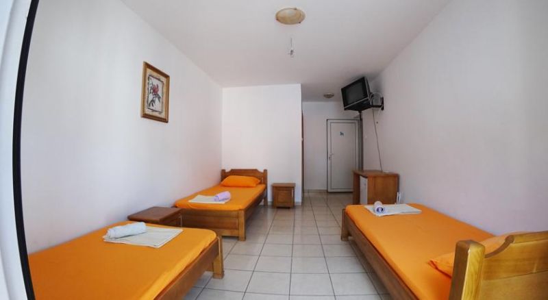 Sun Hostel Budva 2*