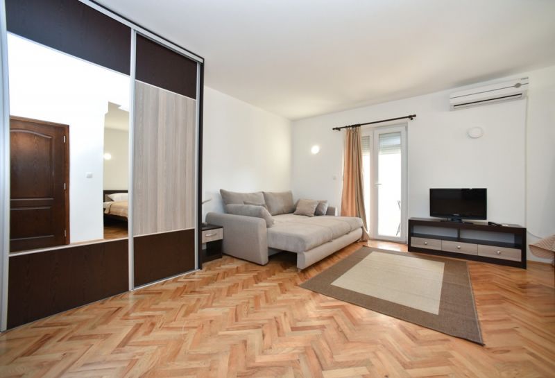 Teodora Apartments 3*