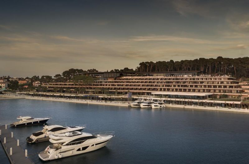 Grand Park Hotel Rovinj  5*