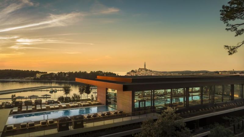 Grand Park Hotel Rovinj  5*