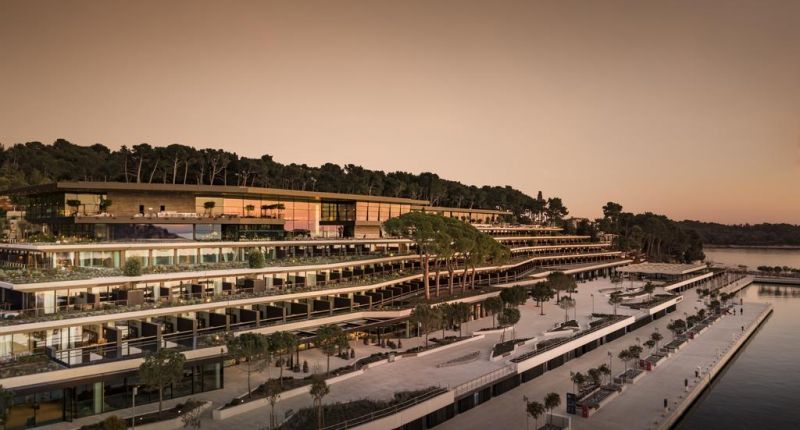 Grand Park Hotel Rovinj  5*