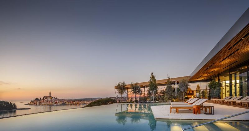 Grand Park Hotel Rovinj  5*