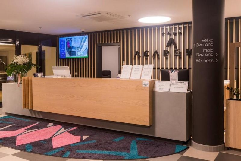 Hotel Academia 4*