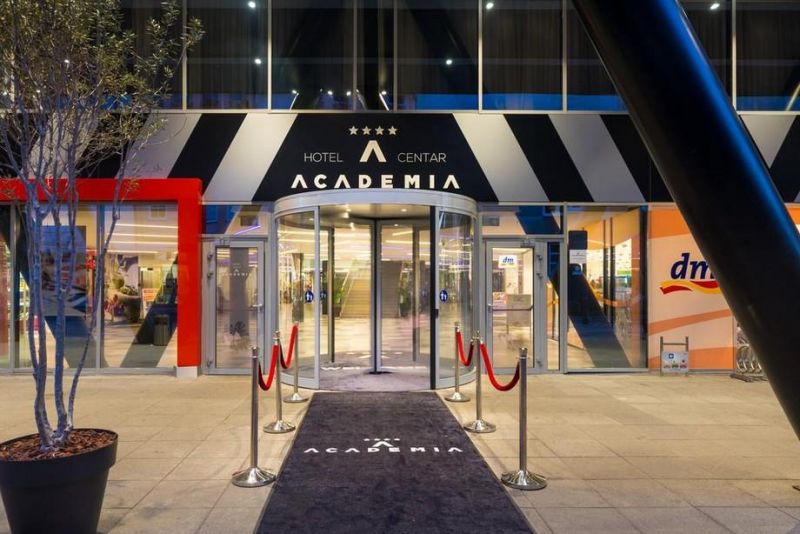 Hotel Academia 4*