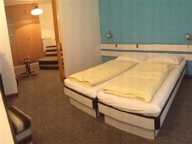 Hrvatska 2*