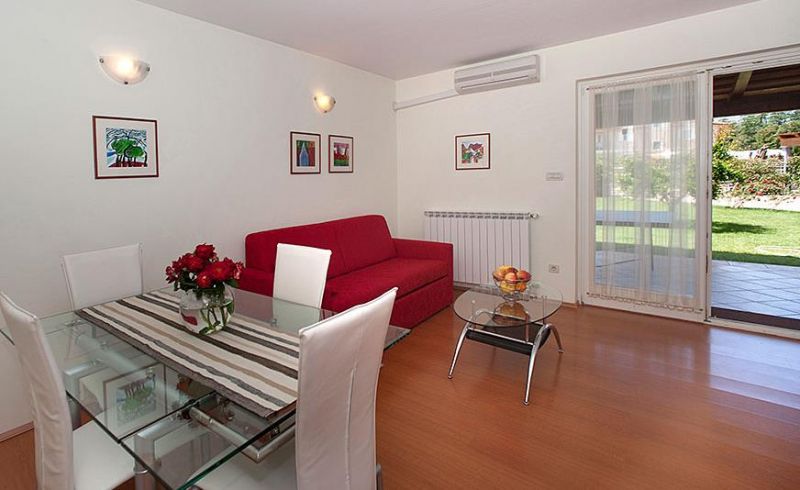 Irena Private Apartment 3*