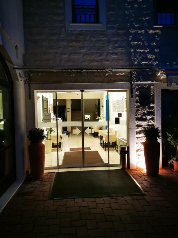 Nikola Hotel 3*