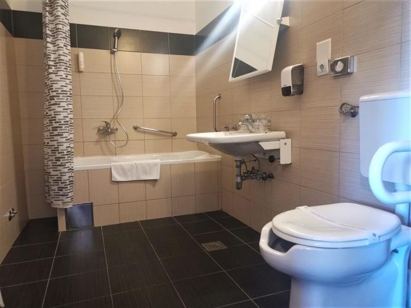 Nikola Hotel 3*