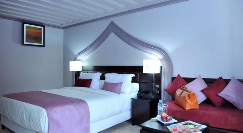 Blue Sea Le Printemps 4*