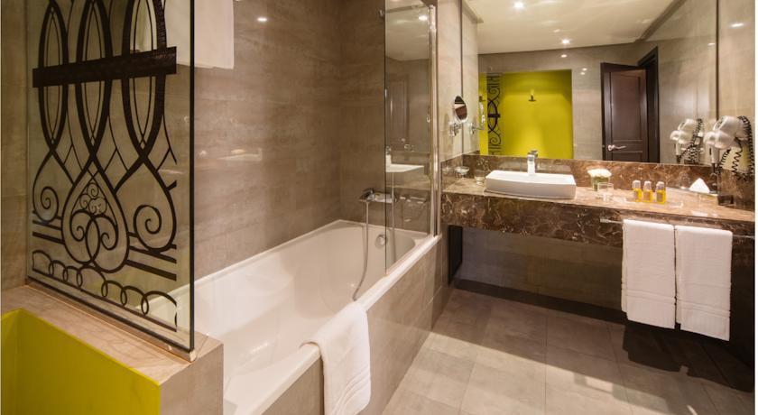 Husa Casablanca Plaza 5*
