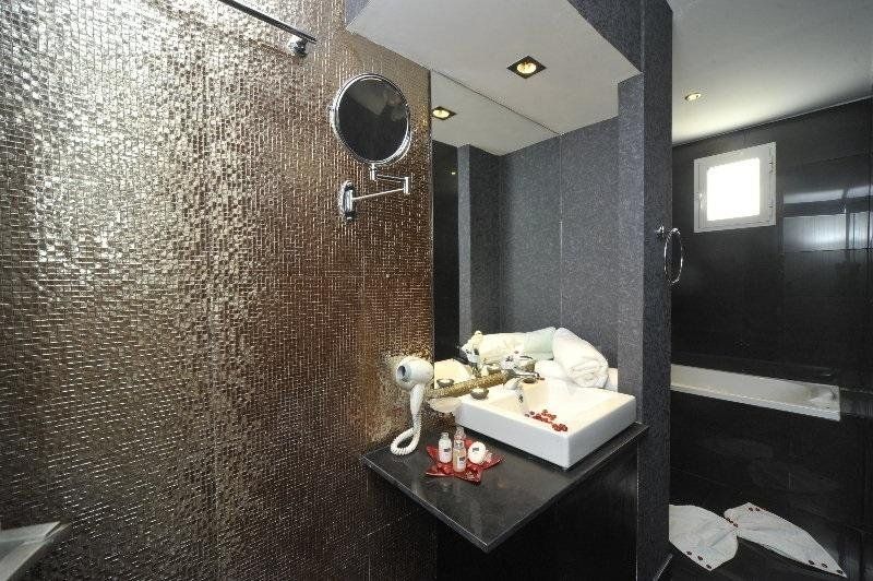Le Trianon Luxury Hotel & Spa 4*